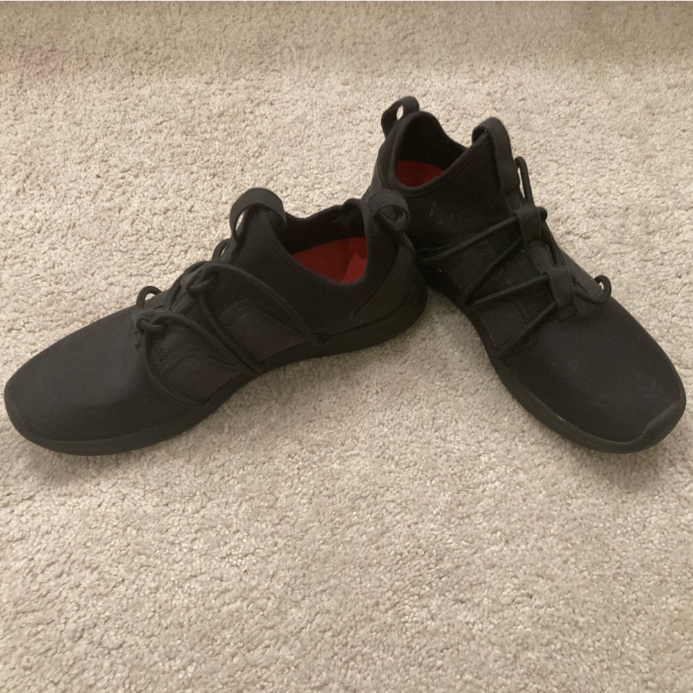 Skye “Rbutus” Sneakers - Picture 3 of 6